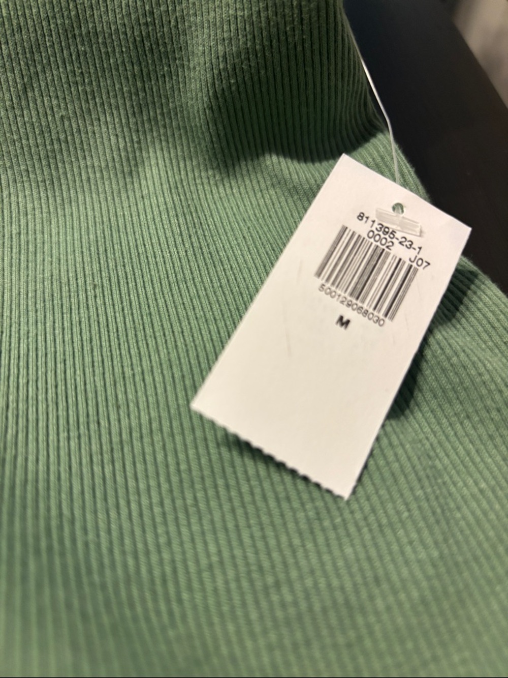 Old Navy Snug Crop T-Shirt - Picture 4 of 5